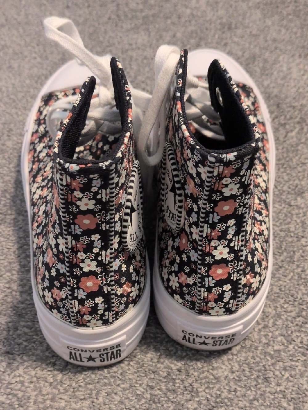 Floral Platform Converse Size 7.5 - Picture 6 of 7